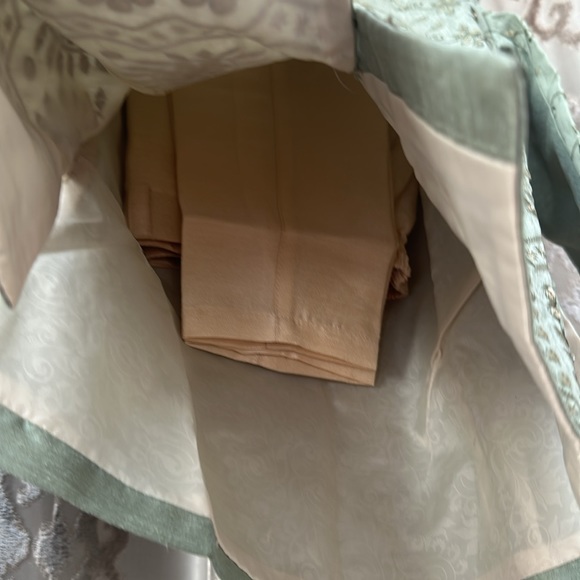 Toddler Boy Kurta Outfit Size 3 - Picture 4 of 5